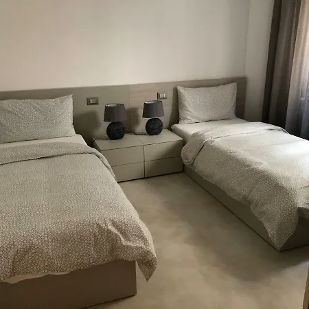 90m² 3 Slaapkamer, 2 Privé Badkamer In Centrum Padua